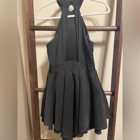 Lulu’s black halter dress - Picture 2 of 5